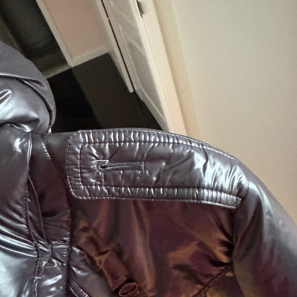 Burberry coat with detachable hood - Picture 7 of 7